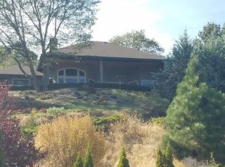 1932 NW Crown St, Grants Pass, OR 97526