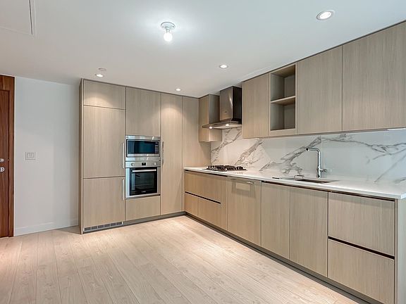 5th image of 8671 Hazelbridge Way #489
