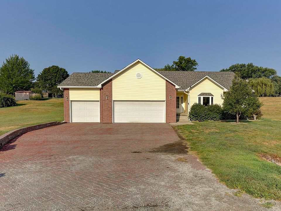 1st image of 56302 220th St