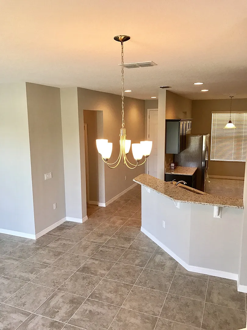 Move In Special- 3/2.5 Beautiful Energy Efficient Townhome In St. Cloud — Photo 2