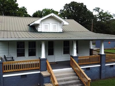 423 Barnwell St, Thomasville, NC, 27360