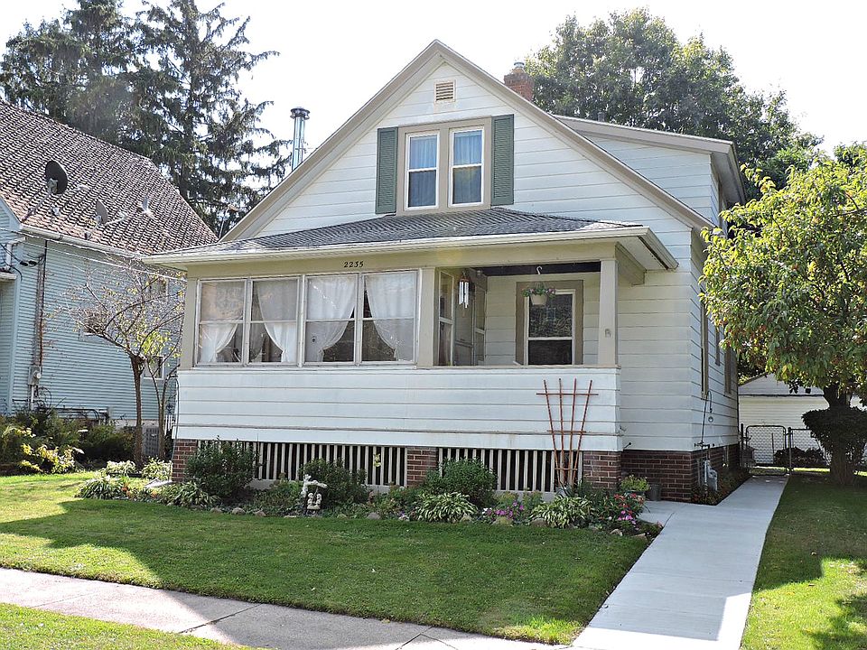 1st image of 2235 17th Ave