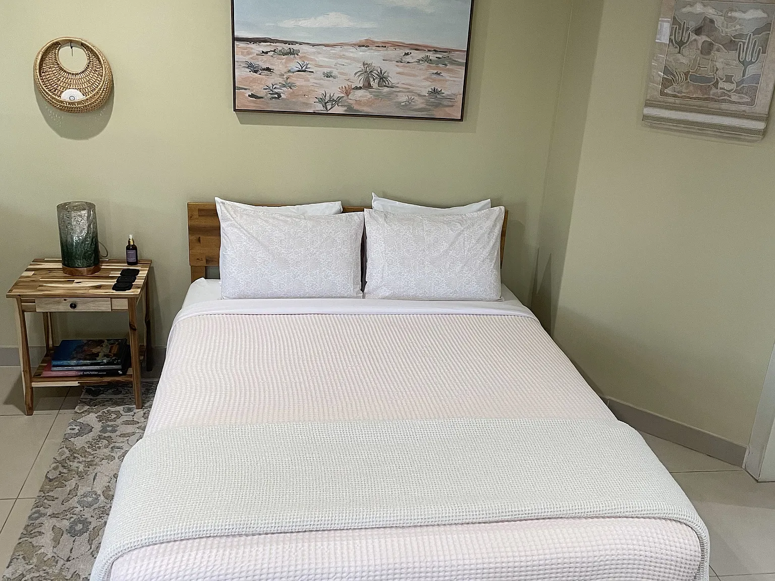 Studio, 600 sqft, $2,200 — Photo 2