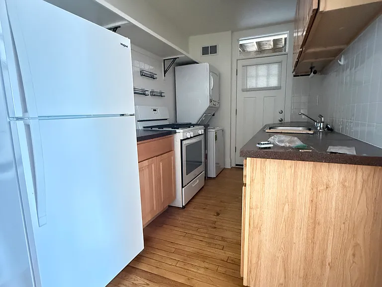2321 N Spaulding Ave #1A — Photo 2