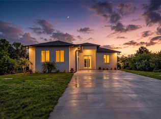 511 Sweetwater Dr, Rotonda West, FL 33947