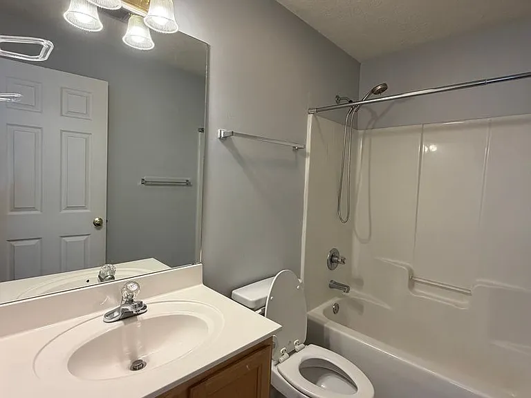 1114 S College St #1201 — Photo 14