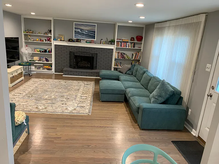 1613 Mayflower Ln — Photo 9