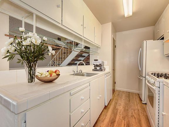 4th image of 230 Macario Ct #3