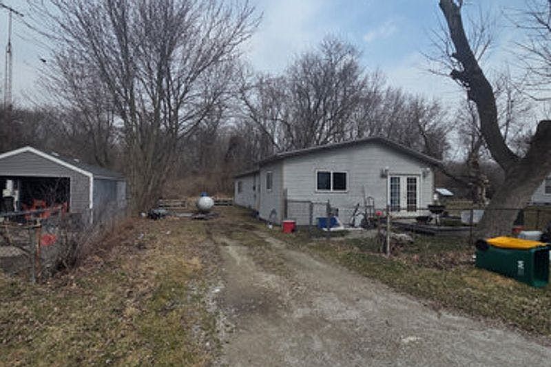 1st image of 3338 Little St