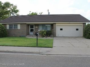 1104 S Bernice St, Spearman, TX 79081