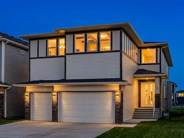 115 W Chelsea Channel, Chestermere, AB T1X 2T1