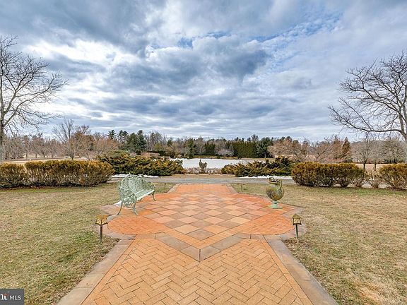 4th image of 139 Bordentown Georgetown Rd