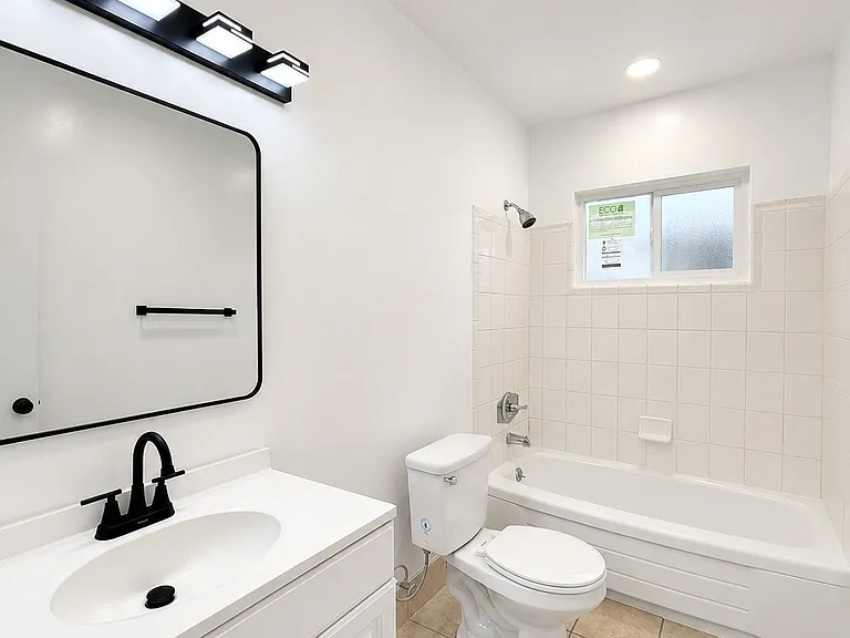 1037 N Genesee Ave #9 — Photo 7