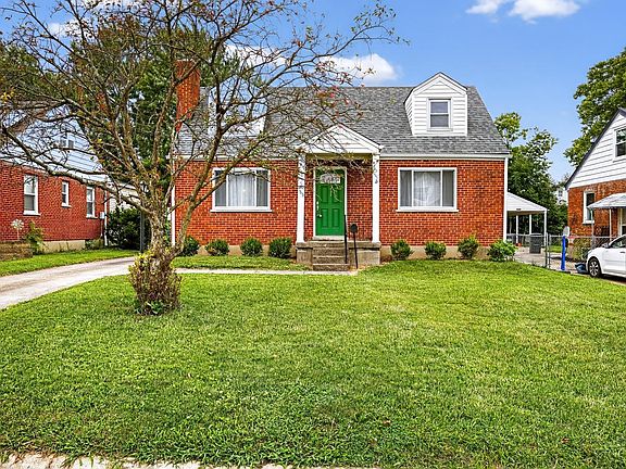 3rd image of 165 E Crest Dr