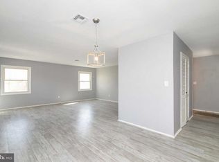 35 Montclair Ln, Willingboro, NJ 08046