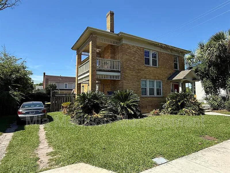 Building Photo - 501 E Maupas Ave #B