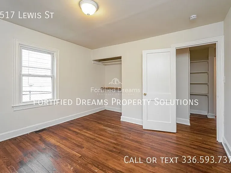 2517 Lewis St — Photo 10