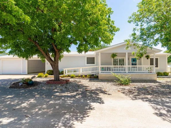 103 White Oak St, Ingram, TX 78025