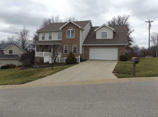 914 Cherry Ridge Dr, Huntingburg, IN 47542