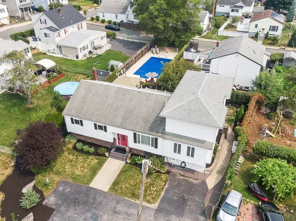 10 Lawndale Ave, Chelsea, MA 02150