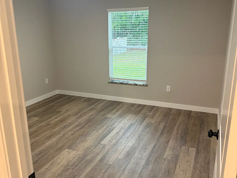 1607 NE 46th Rd — Photo 33