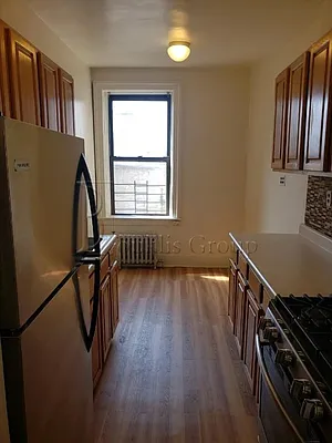 Rented by Bouklis Group | media 6