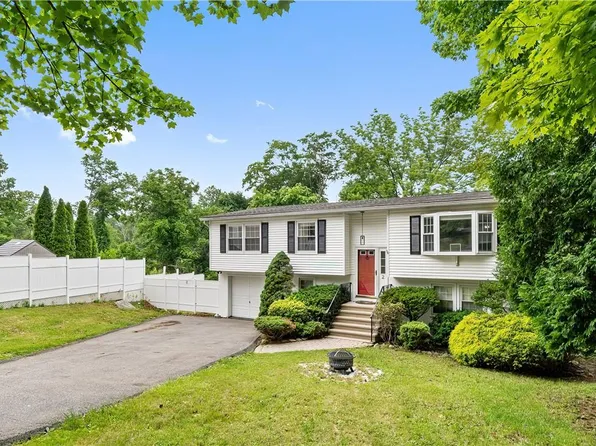 2 Poe Court, Garrison, NY 10524