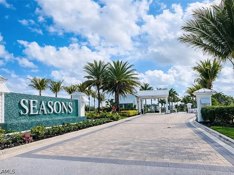 28442 Captiva Shell Loop — Photo 1