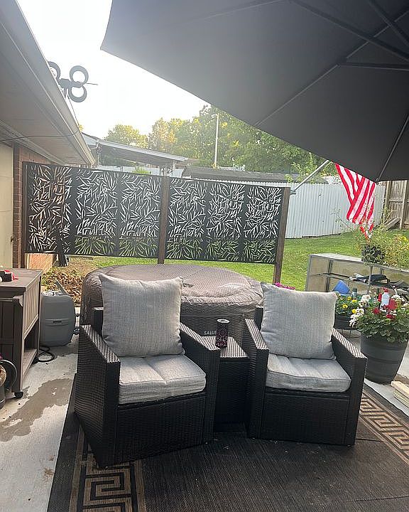 2nd image of 3213 Mirror Lake Dr
