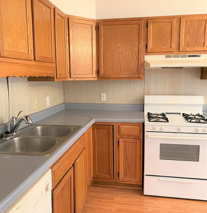 1st image of 4309 SE 43rd St