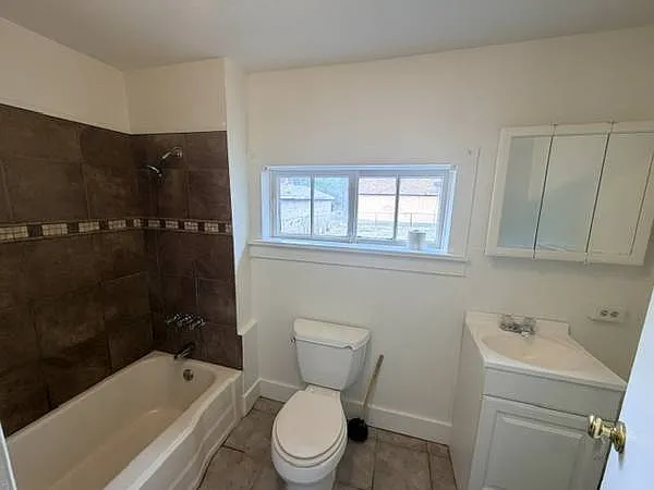518 Bellevue Pl — Photo 6
