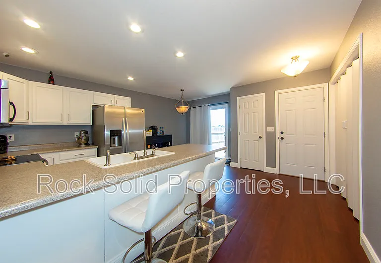 521 Queens Rd #1 — Photo 17