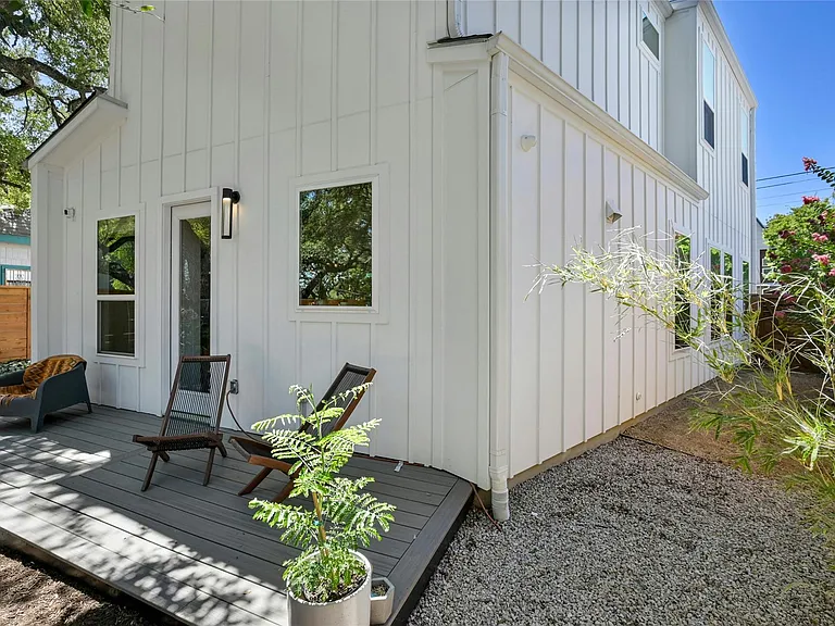 1187 Oak Grove Ave — Photo 25
