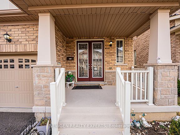 2nd image of 46 Monument Trl