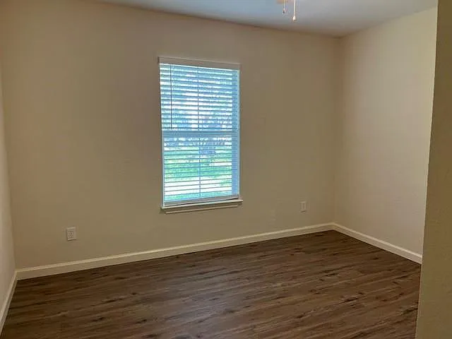 514 Houston St #6 — Photo 8
