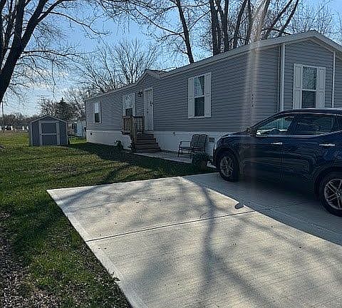 2nd image of 6635 Hickory Knoll Dr