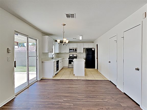 5th image of 4427 Crimson Tide Ave