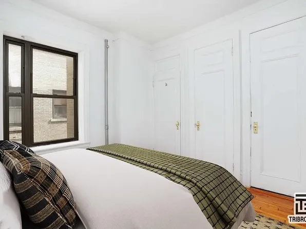 131 Central Park North image 3 of 6