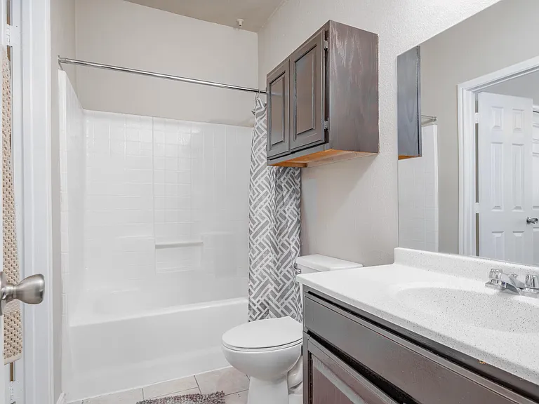 Houston Street Townhomes — Photo 16