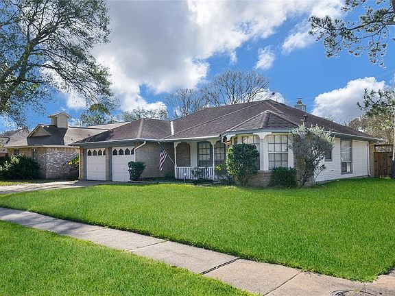 2nd image of 15415 Pebble Lake Dr