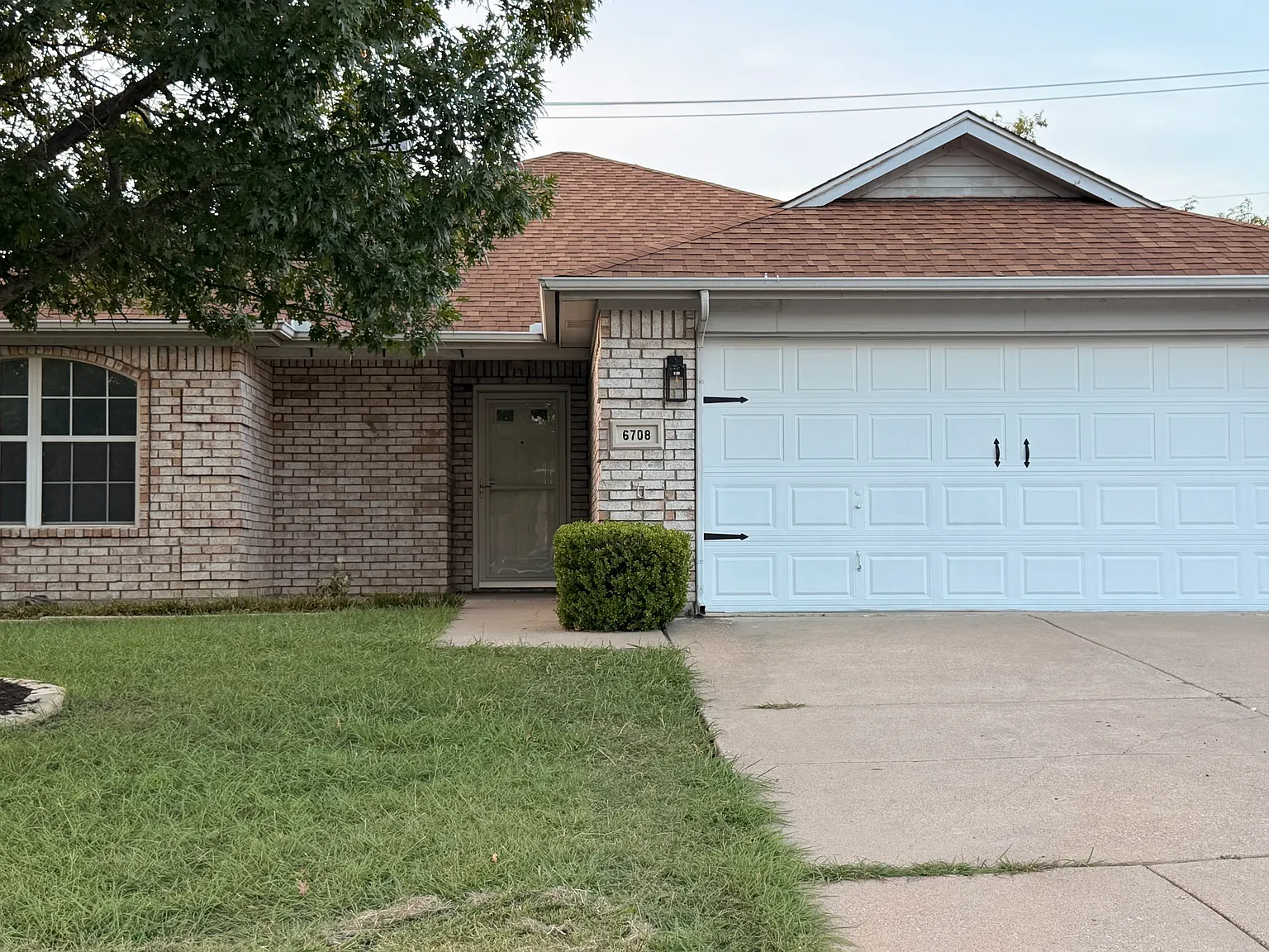3 bed, 1476 sqft, $2,000 — Photo 1