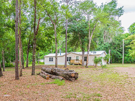 4th image of 393 County Road 207a E