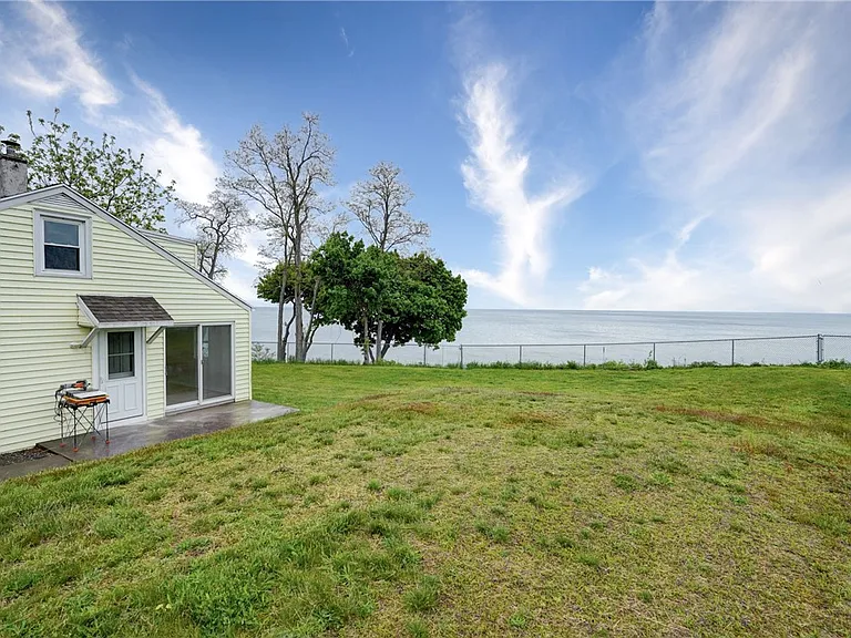 904 Lake Rd — Photo 31