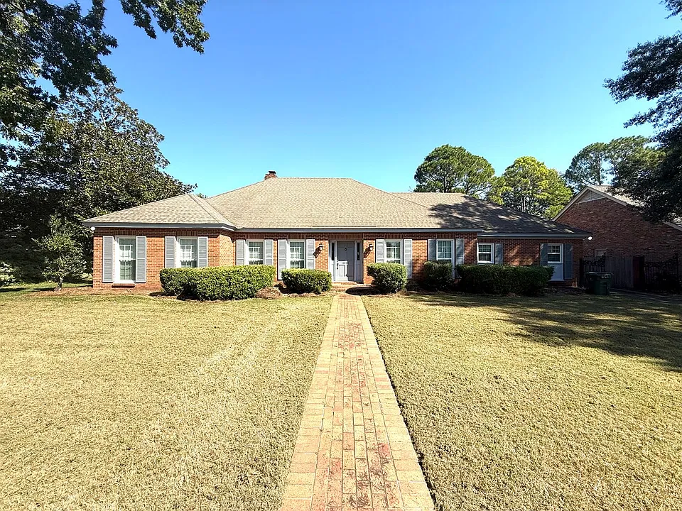2029 Vaughn Ln