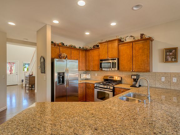 5th image of 4901 40th St NE