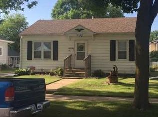 930 15th St NE, Mason City, IA 50401