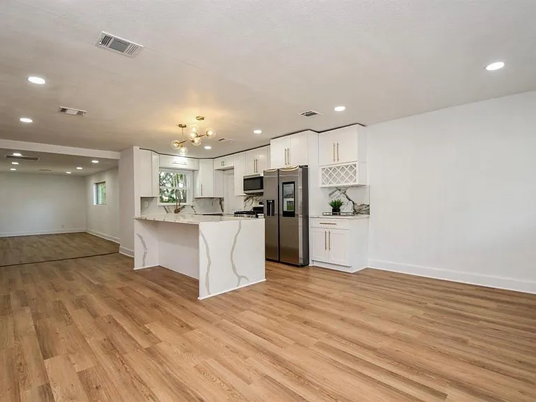 6834 Saint Augustine St — Photo 4