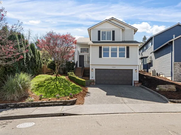 17369 Wake Robin Cir, Oregon City, OR 97045