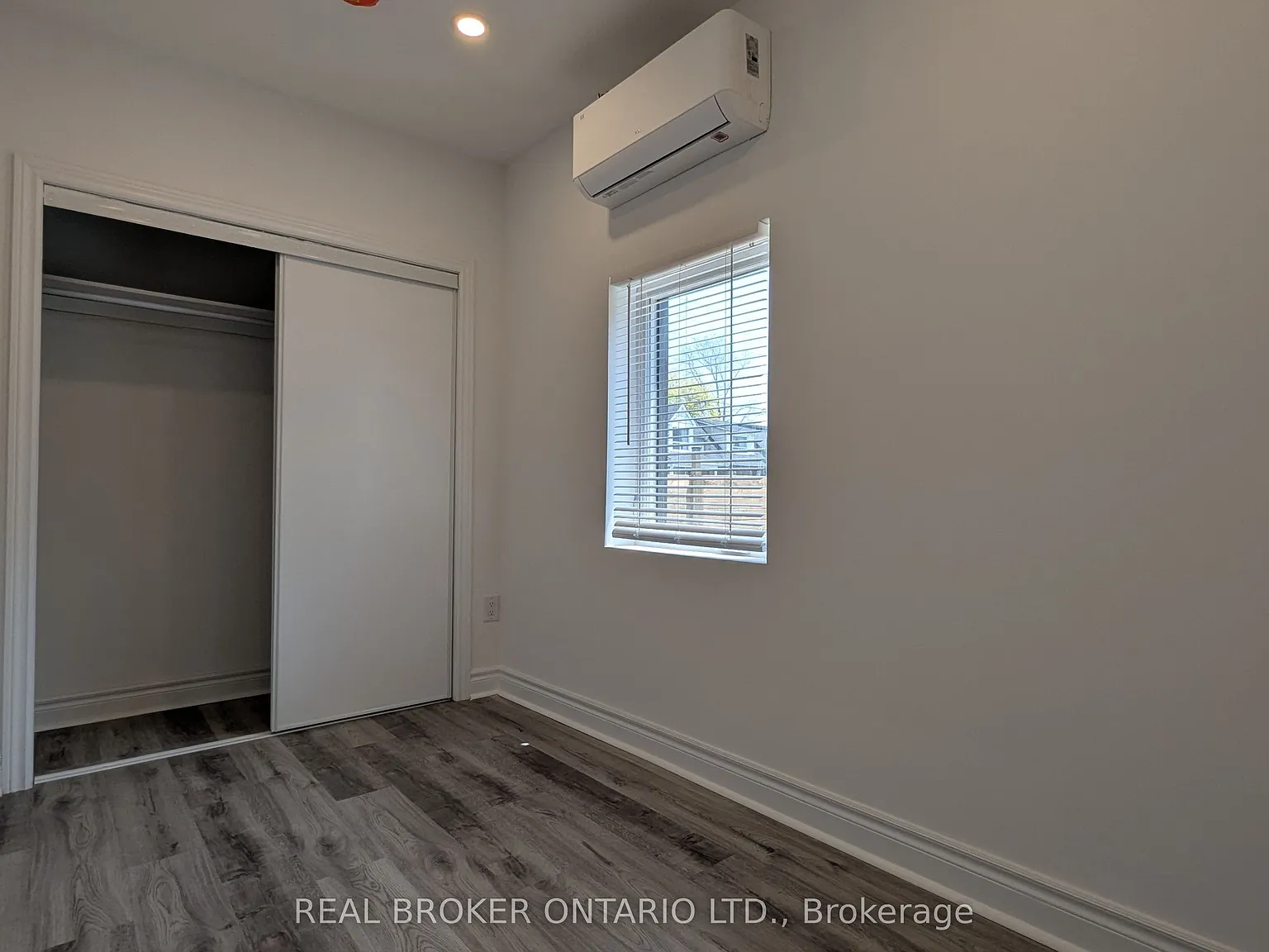 1150 Woodbine Ave — Photo 4