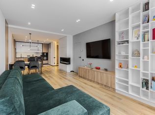 557 Cordova St E #1, Vancouver, BC V6A 1L8
